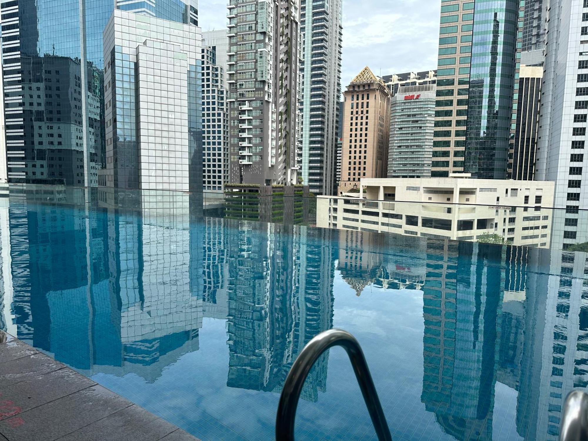 One Bukit Ceylon By Home Suites Куала-Лумпур Экстерьер фото