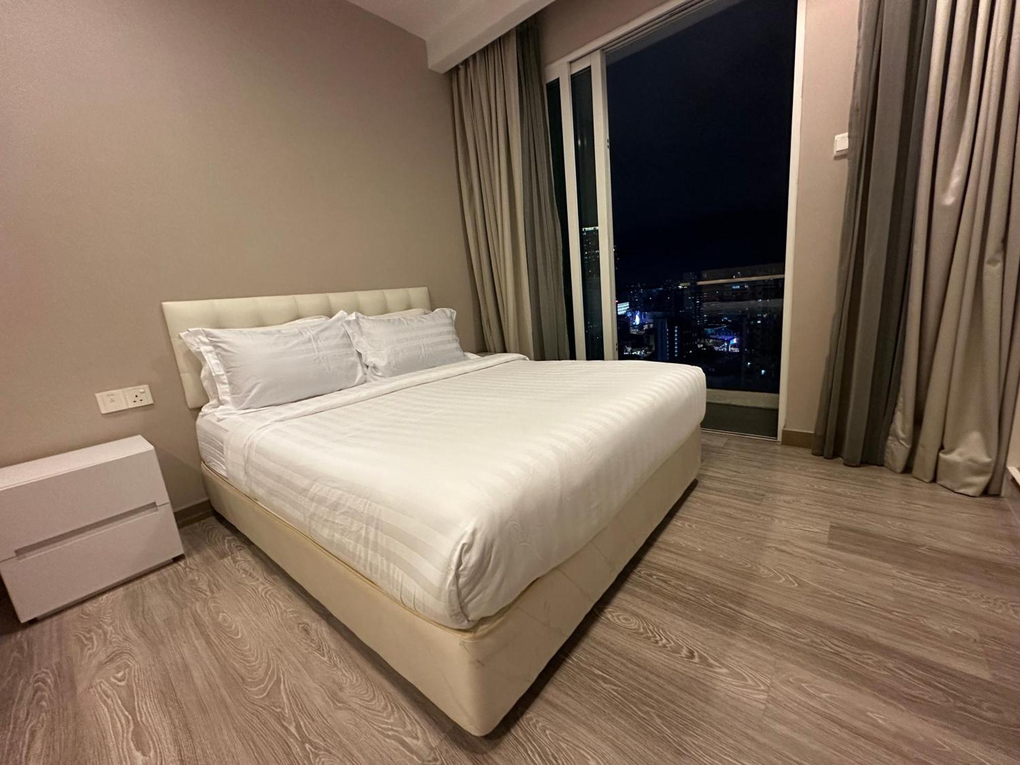 One Bukit Ceylon By Home Suites Куала-Лумпур Экстерьер фото