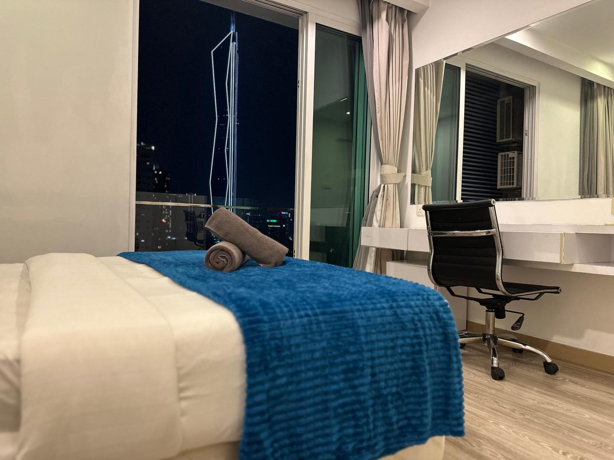 One Bukit Ceylon By Home Suites Куала-Лумпур Экстерьер фото
